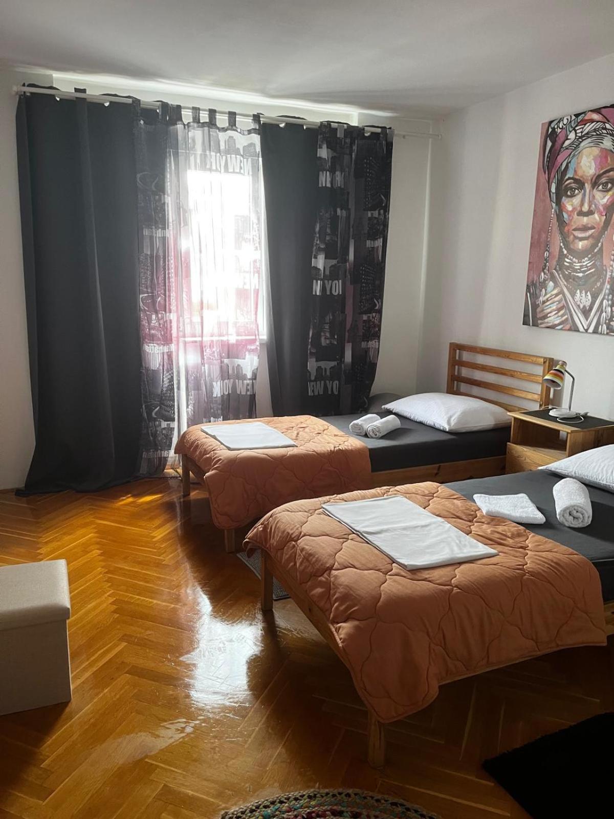 Split Downtown Apartment ภายนอก รูปภาพ
