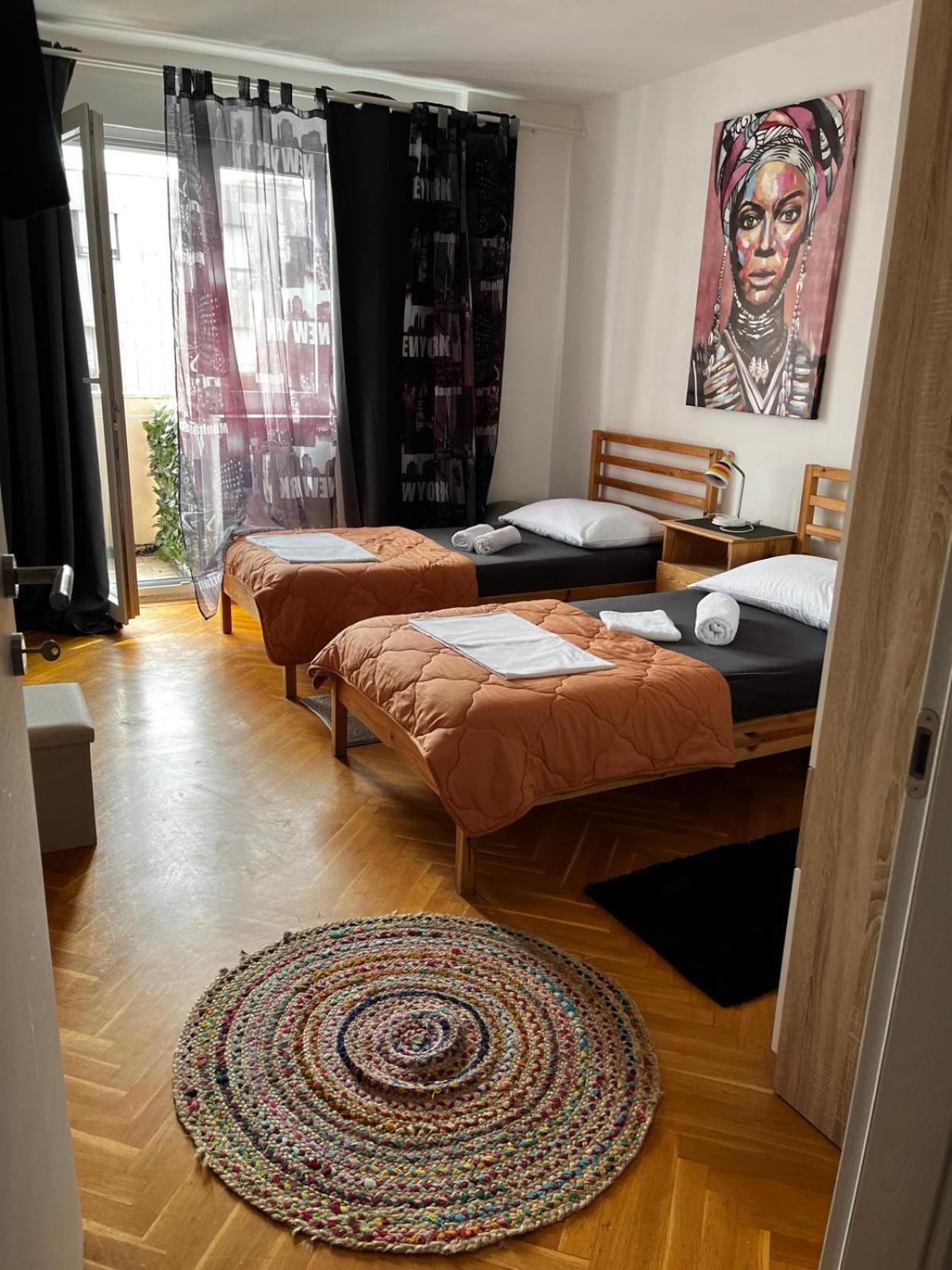 Split Downtown Apartment ภายนอก รูปภาพ